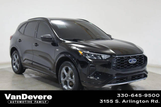 2023 Ford Escape ST-Line AWD photo