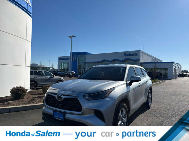 2023 Toyota Highlander L FWD photo