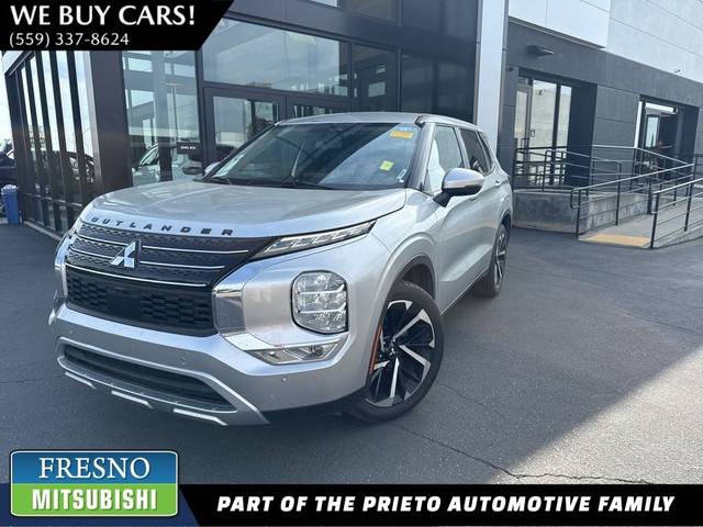 2022 Mitsubishi Outlander  FWD photo