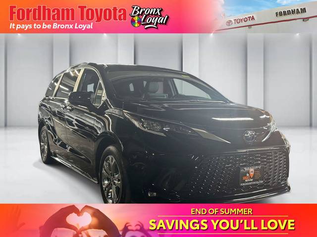 2023 Toyota Sienna XSE AWD photo