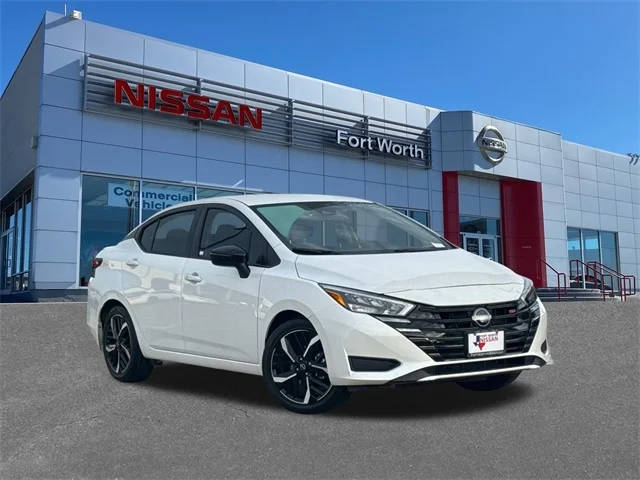 2023 Nissan Versa SR FWD photo