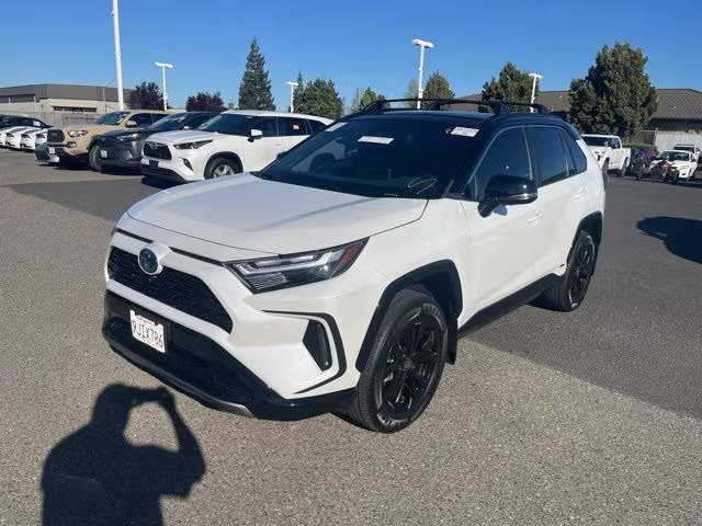 2023 Toyota RAV4 Hybrid XSE AWD photo