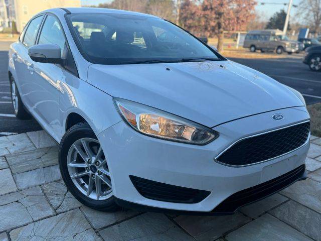 2016 Ford Focus SE FWD photo
