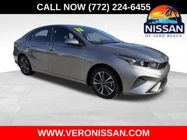 2023 Kia Forte LXS FWD photo