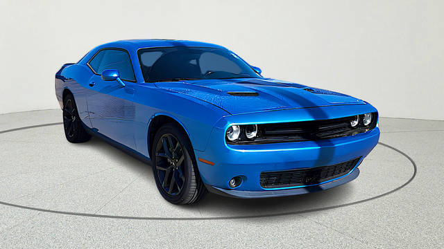 2023 Dodge Challenger SXT RWD photo