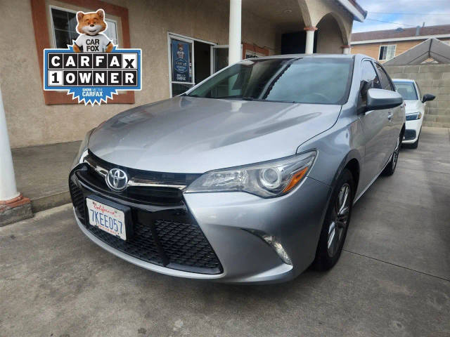 2015 Toyota Camry SE FWD photo