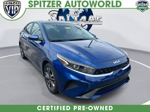2023 Kia Forte LXS FWD photo