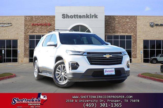 2023 Chevrolet Traverse LT Cloth FWD photo