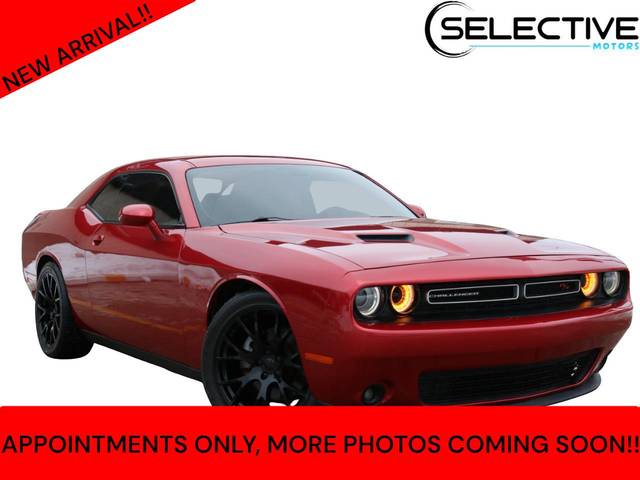 2015 Dodge Challenger R/T Plus RWD photo