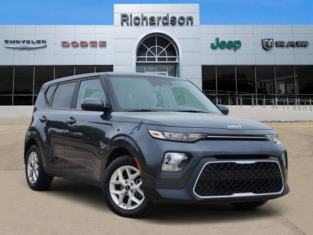 2022 Kia Soul LX FWD photo
