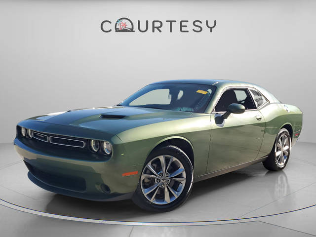 2023 Dodge Challenger SXT AWD photo