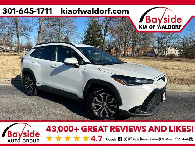 2023 Toyota Corolla Cross Hybrid S AWD photo