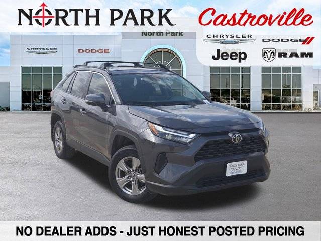 2023 Toyota RAV4 XLE FWD photo
