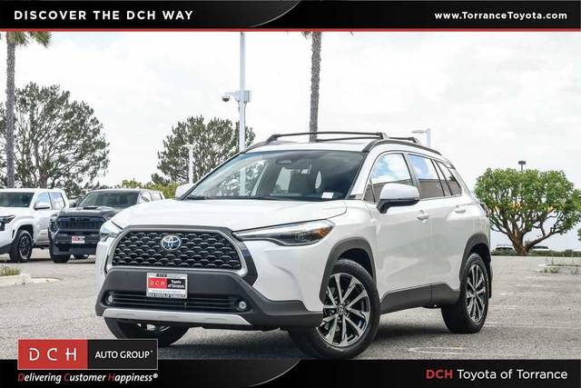 2023 Toyota Corolla Cross XLE FWD photo