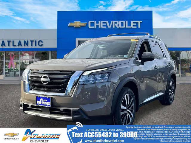 2023 Nissan Pathfinder Platinum 4WD photo