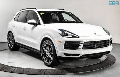 2022 Porsche Cayenne  AWD photo