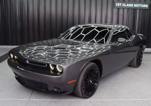 2020 Dodge Challenger SXT RWD photo