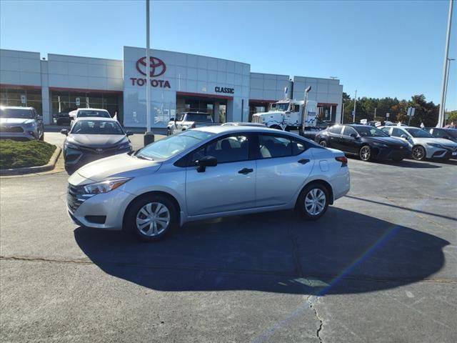 2023 Nissan Versa S FWD photo