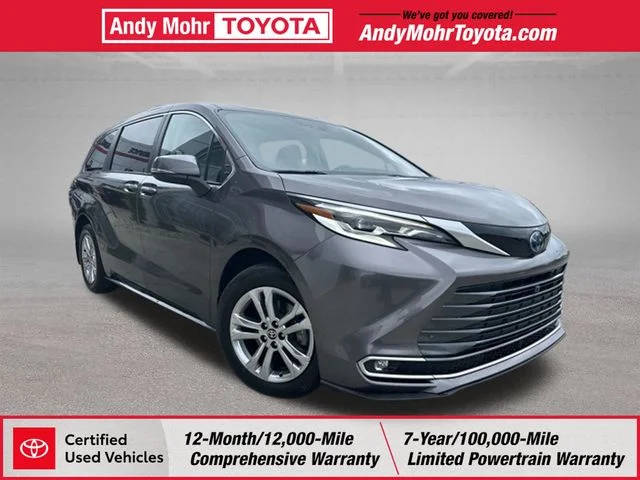2023 Toyota Sienna Platinum AWD photo