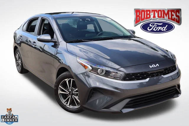 2023 Kia Forte LXS FWD photo