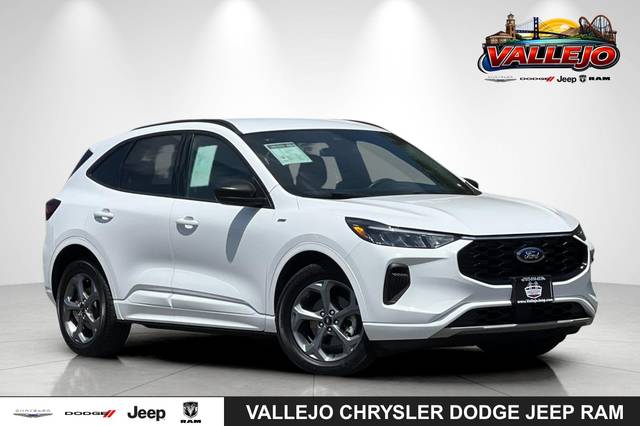 2023 Ford Escape ST-Line FWD photo