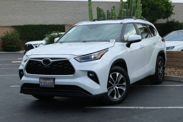 2023 Toyota Highlander XLE FWD photo