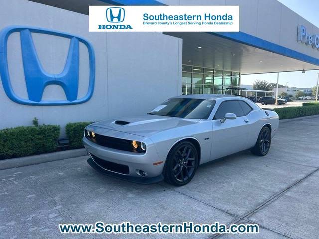 2023 Dodge Challenger R/T RWD photo