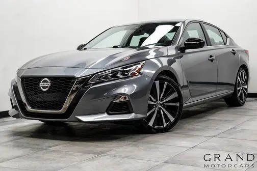 2022 Nissan Altima 2.5 SR FWD photo