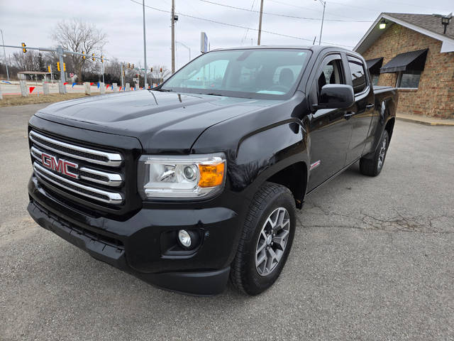 2015 GMC Canyon 4WD SLE 4WD photo