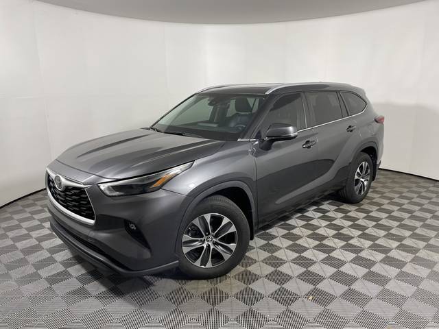 2023 Toyota Highlander XLE FWD photo
