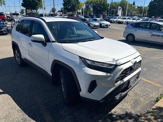 2023 Toyota RAV4 XLE AWD photo