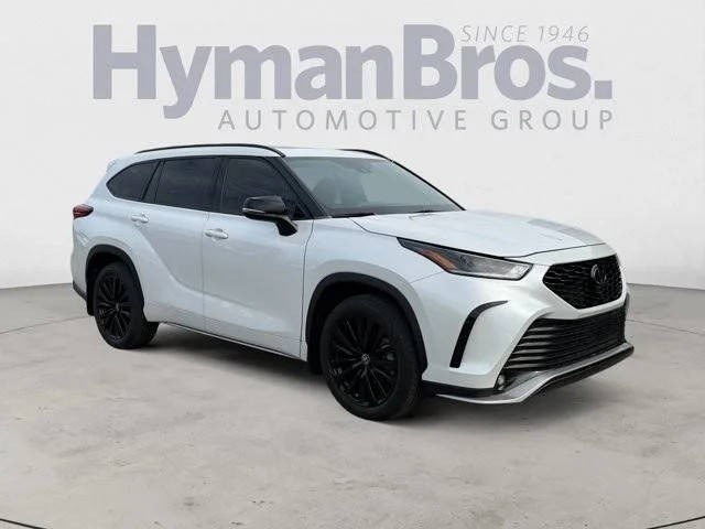 2023 Toyota Highlander Platinum FWD photo