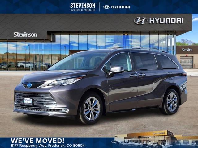 2023 Toyota Sienna Limited AWD photo