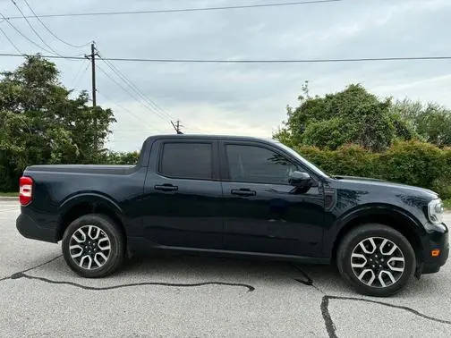 2023 Ford Maverick LARIAT FWD photo