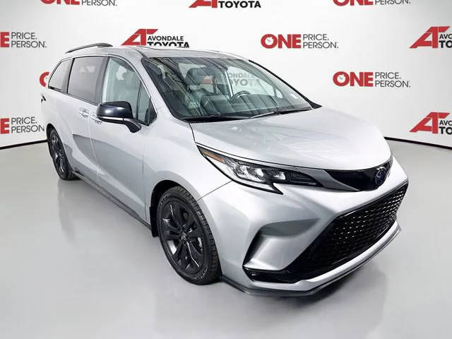 2023 Toyota Sienna XSE FWD photo