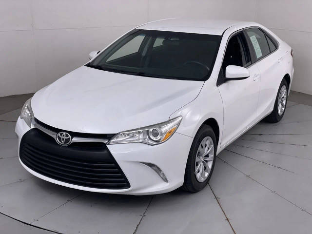 2015 Toyota Camry LE FWD photo