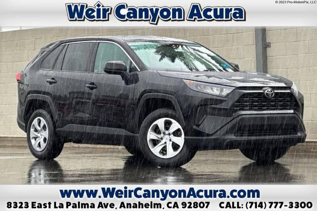 2022 Toyota RAV4 LE AWD photo
