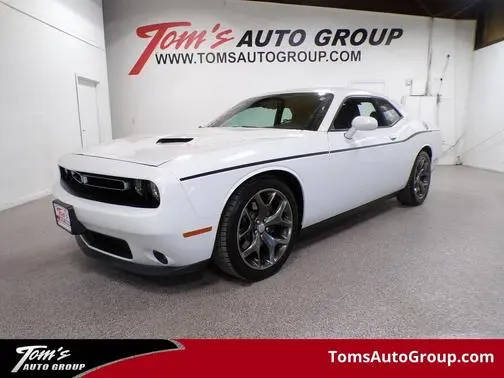 2015 Dodge Challenger SXT Plus RWD photo