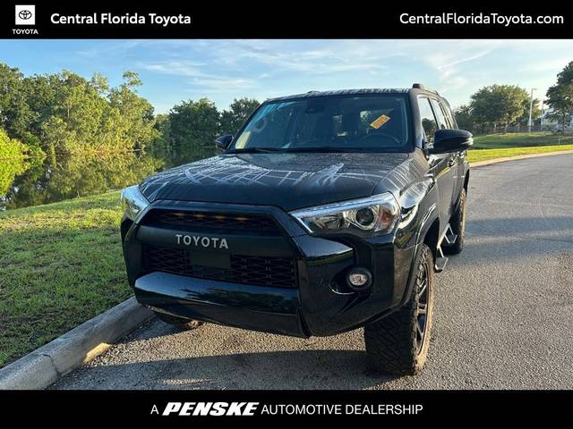 2023 Toyota 4Runner SR5 Premium 4WD photo