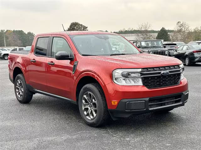 2023 Ford Maverick XLT FWD photo