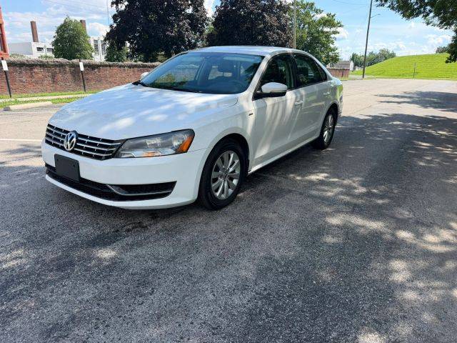 2015 Volkswagen Passat 1.8T Wolfsburg Ed FWD photo