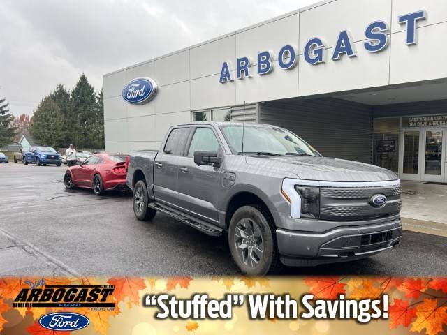 2023 Ford F-150 Lightning XLT AWD photo