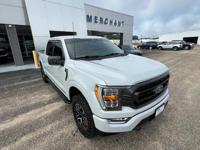 2023 Ford F-150 XLT 4WD photo