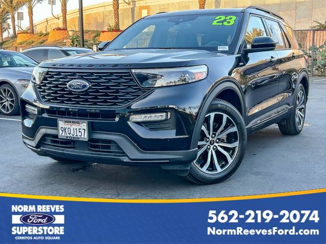 2023 Ford Explorer ST-Line RWD photo