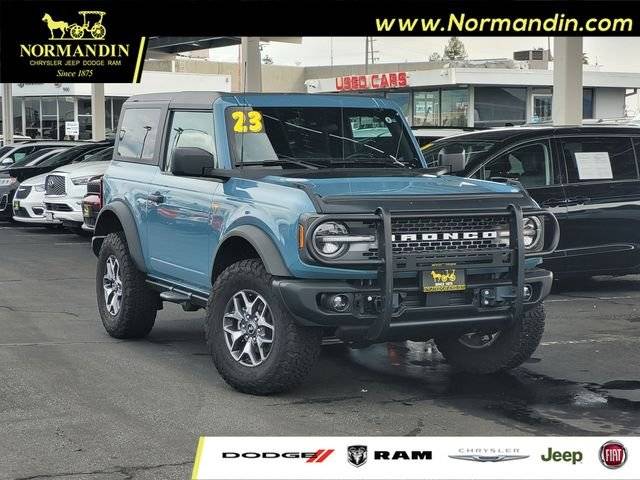 2023 Ford Bronco 2 Door Badlands 4WD photo