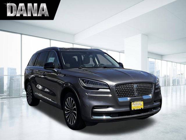 2023 Lincoln Aviator Standard AWD photo