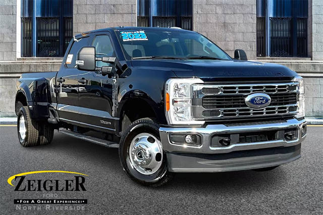 2023 Ford F-350 Super Duty XLT 4WD photo