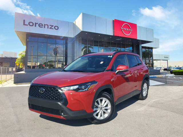 2023 Toyota Corolla Cross LE FWD photo