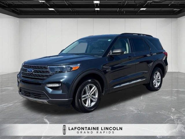 2023 Ford Explorer XLT 4WD photo