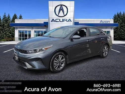 2023 Kia Forte LXS FWD photo